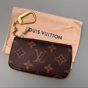 Louis Vuitton M62650 Key Pouch in Monogram